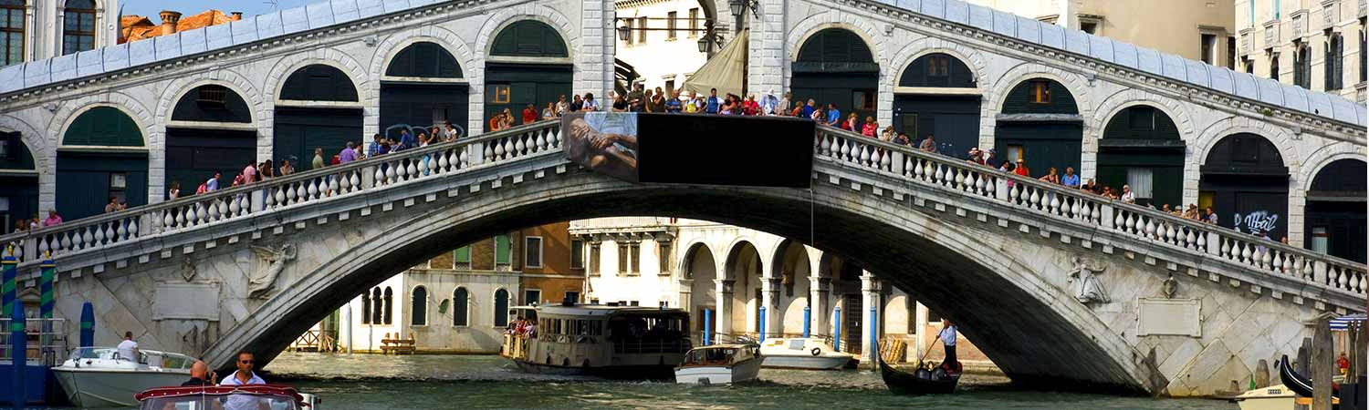 Passeggiare A Venezia Copertina